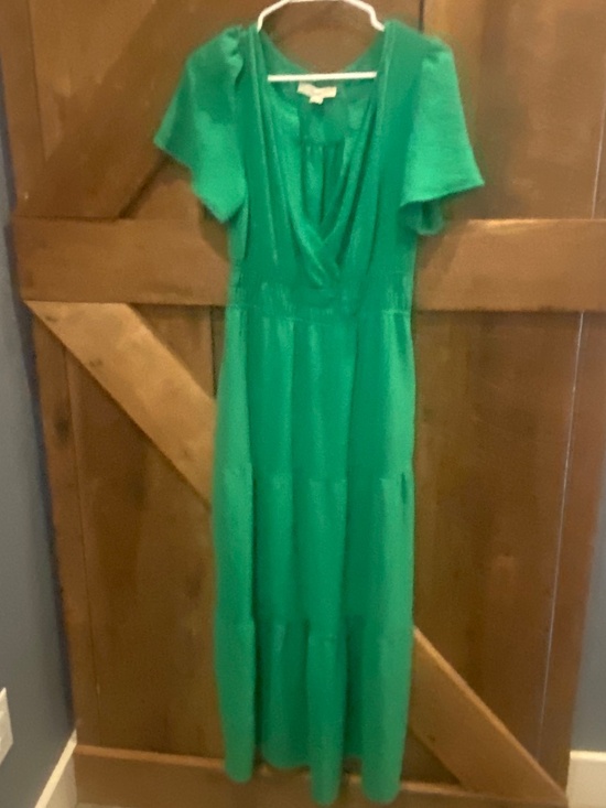 Green Dress - Picture 1 of 2